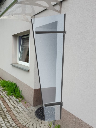 Univerzális oldalfal bejárati tetőhöz LANITPLAST UNI antracit / PLEXI